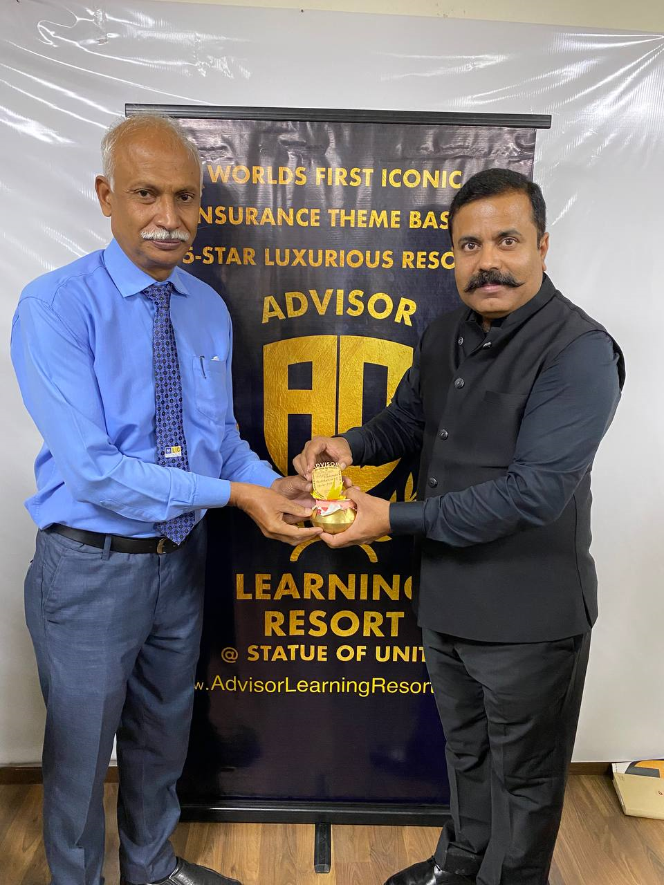 mp-09 — YKLICAdvisor Professional Achievement